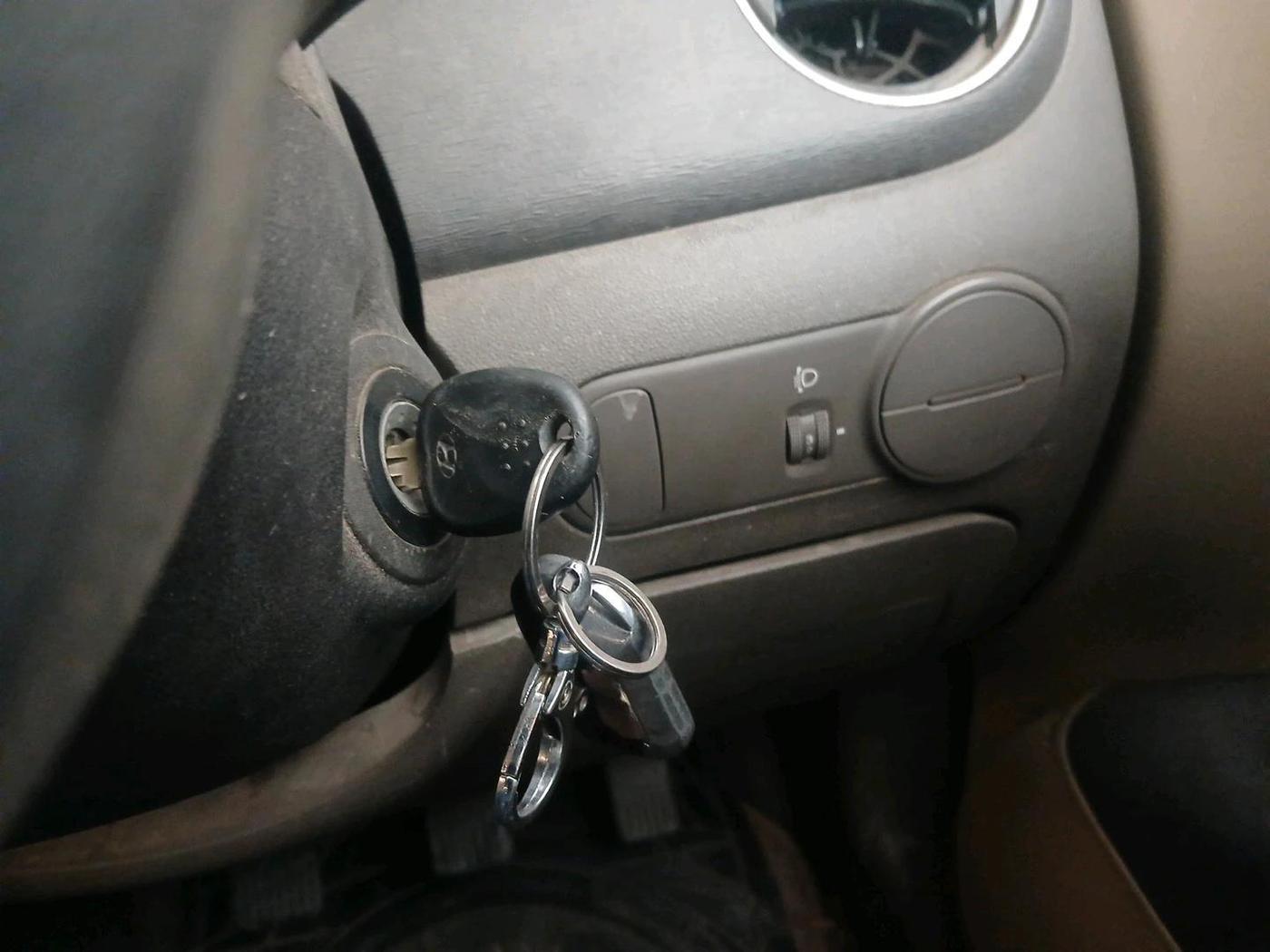 2012 Hyundai i10 ERA 1.1, Petrol, Manual, 73,710 km, interior