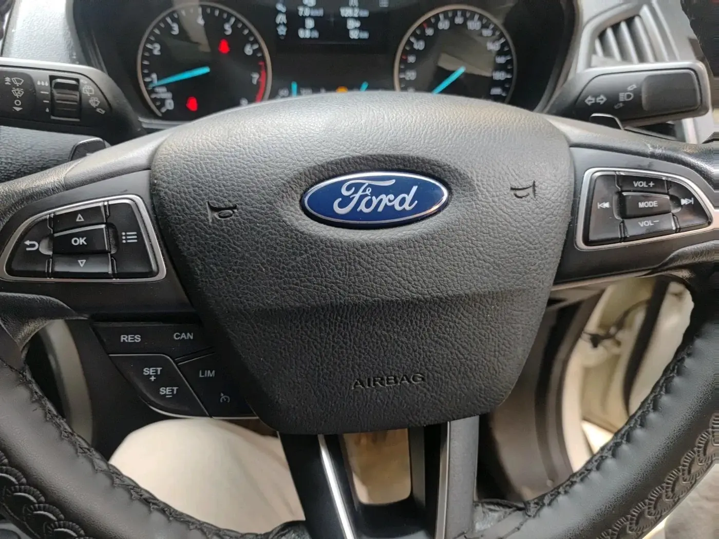 2019 Ford Ecosport TITANIUM + 1.5L PETROL AT, Petrol, Automatic, 77,696 km, interior