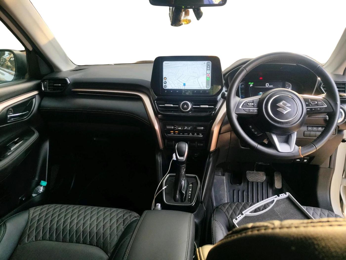 2025 Maruti Grand Vitara ALPHA PLUS HYBRID ECVT, Hybrid, Automatic, 23,357 km, interior