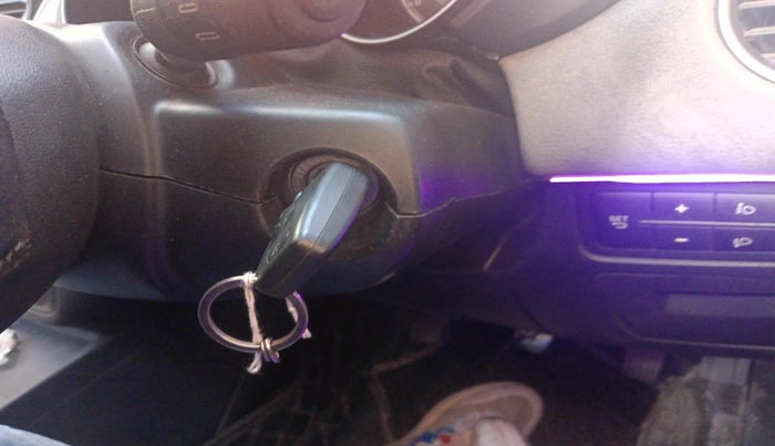 2016 Fiat Avventura EMOTION MULTIJET 1.3, Diesel, Manual, 75,603 km, interior