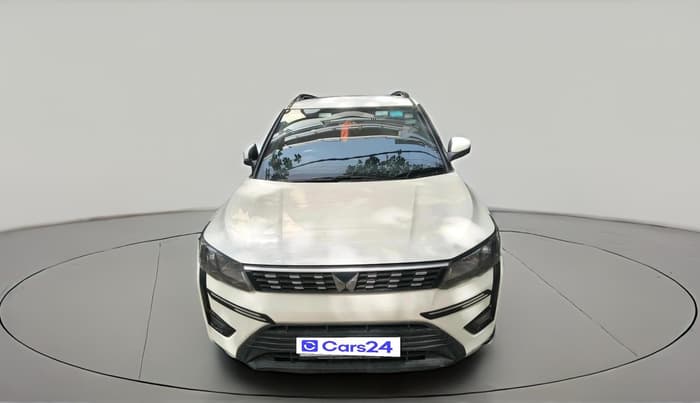 2023 Mahindra XUV300 W6 1.2 PETROL, Petrol, Manual, 38,268 km, exterior