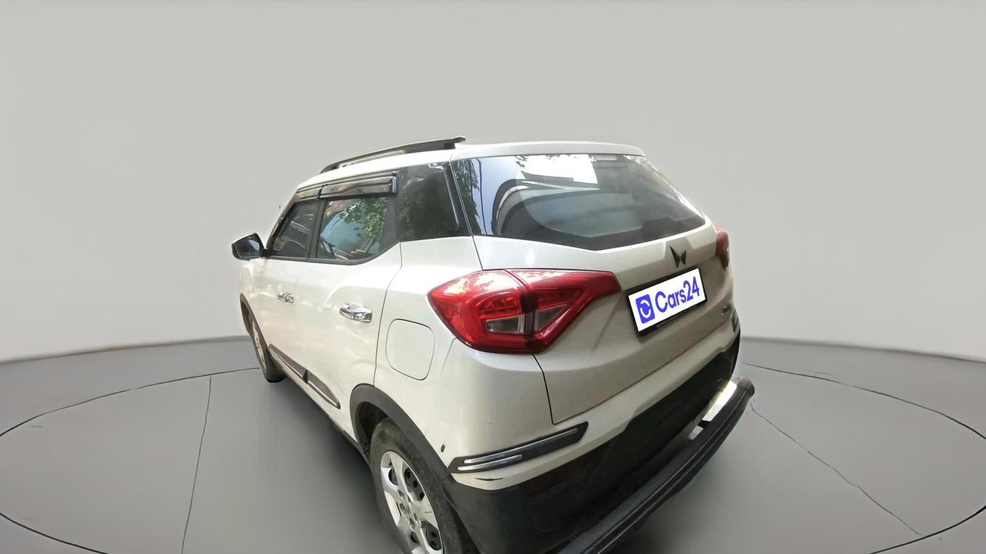 2023 Mahindra XUV300 W6 1.2 PETROL, Petrol, Manual, 38,268 km, exterior