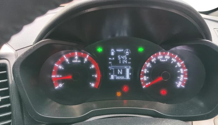 2023 Mahindra XUV300 W6 1.2 PETROL, Petrol, Manual, 38,268 km, interior