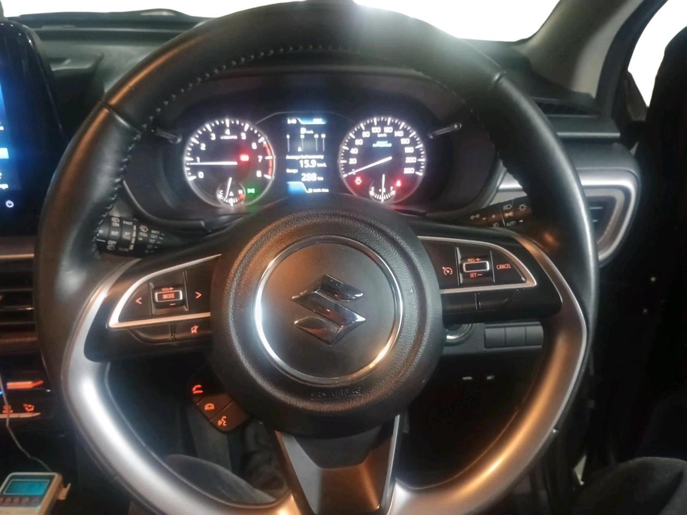 2024 Maruti BREZZA ZXI + SMART HYBRID, Petrol, Manual, 20,389 km, interior