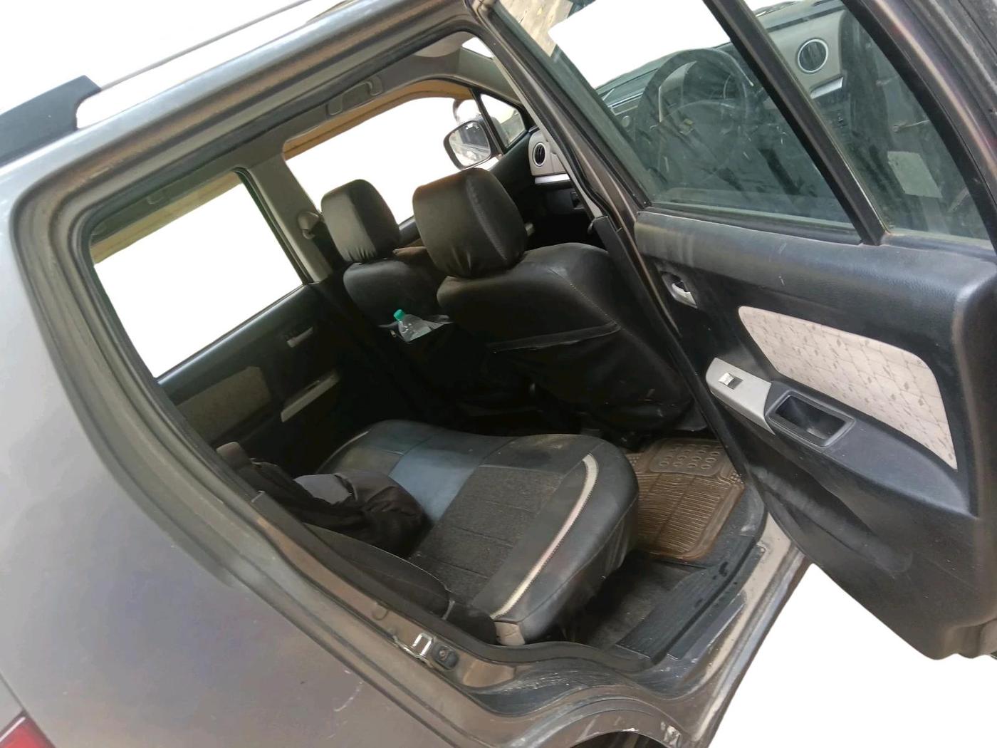 2015 Maruti Wagon R 1.0 VXI, Petrol, Manual, 88,589 km, interior