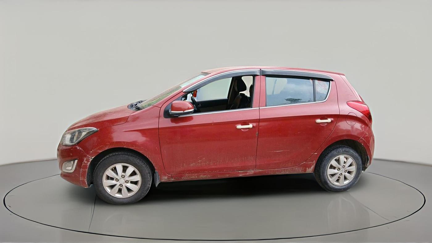 2013 Hyundai i20 SPORTZ 1.2, CNG, Manual, 1,21,737 km, exterior