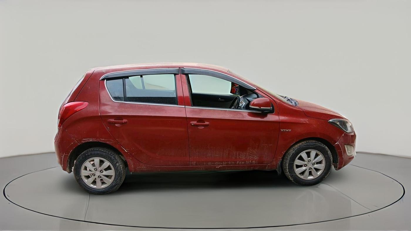 2013 Hyundai i20 SPORTZ 1.2, CNG, Manual, 1,21,737 km, exterior