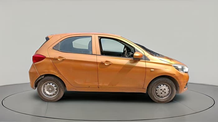2017 Tata Tiago XM (O) PETROL, Petrol, Manual, 1,01,041 km, exterior