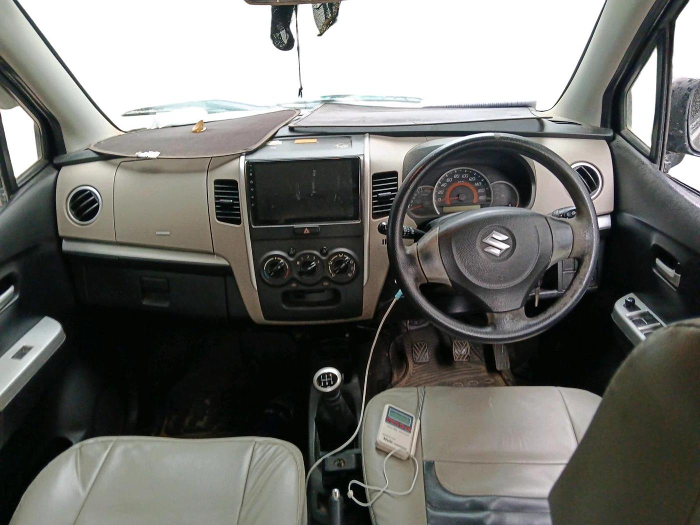 2013 Maruti Wagon R 1.0 VXI, Petrol, Manual, 98,629 km, interior