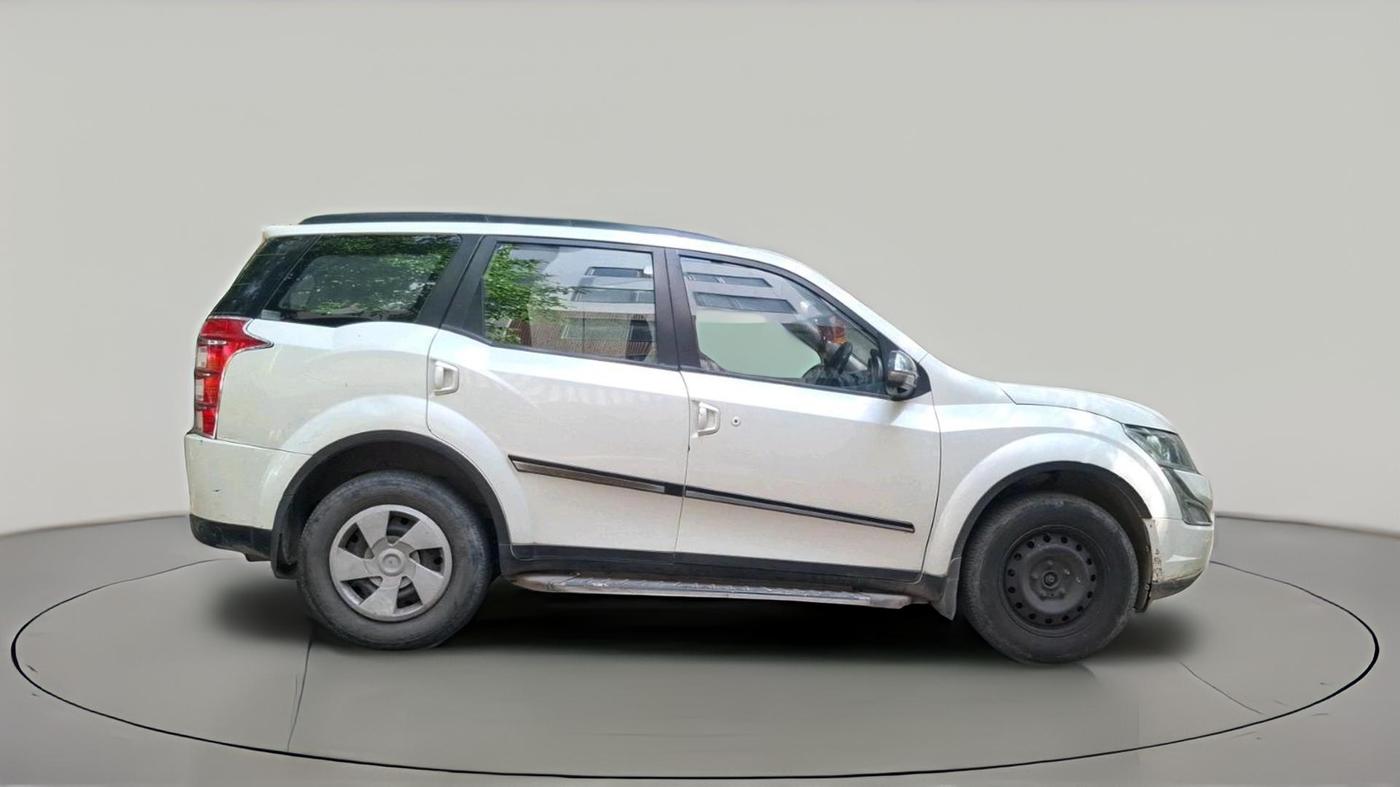 2016 Mahindra XUV500 W6 1.99, Diesel, Manual, 1,16,057 km, exterior