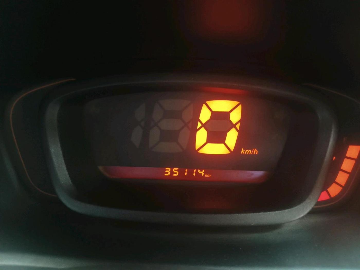 2016 Renault Kwid RXL, Petrol, Manual, 35,114 km, interior