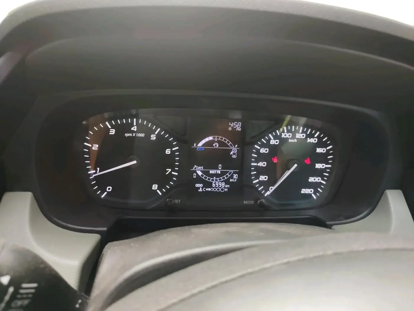2023 Tata PUNCH ADVENTURE CAMO MT, Petrol, Manual, 6,998 km, interior