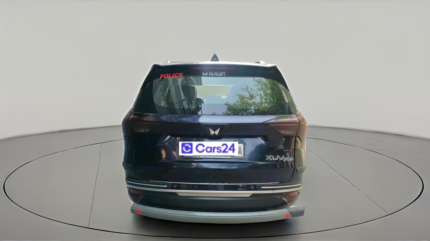 2023 Mahindra XUV700 MX P MT 5 STR, Petrol, Manual, 30,536 km, exterior