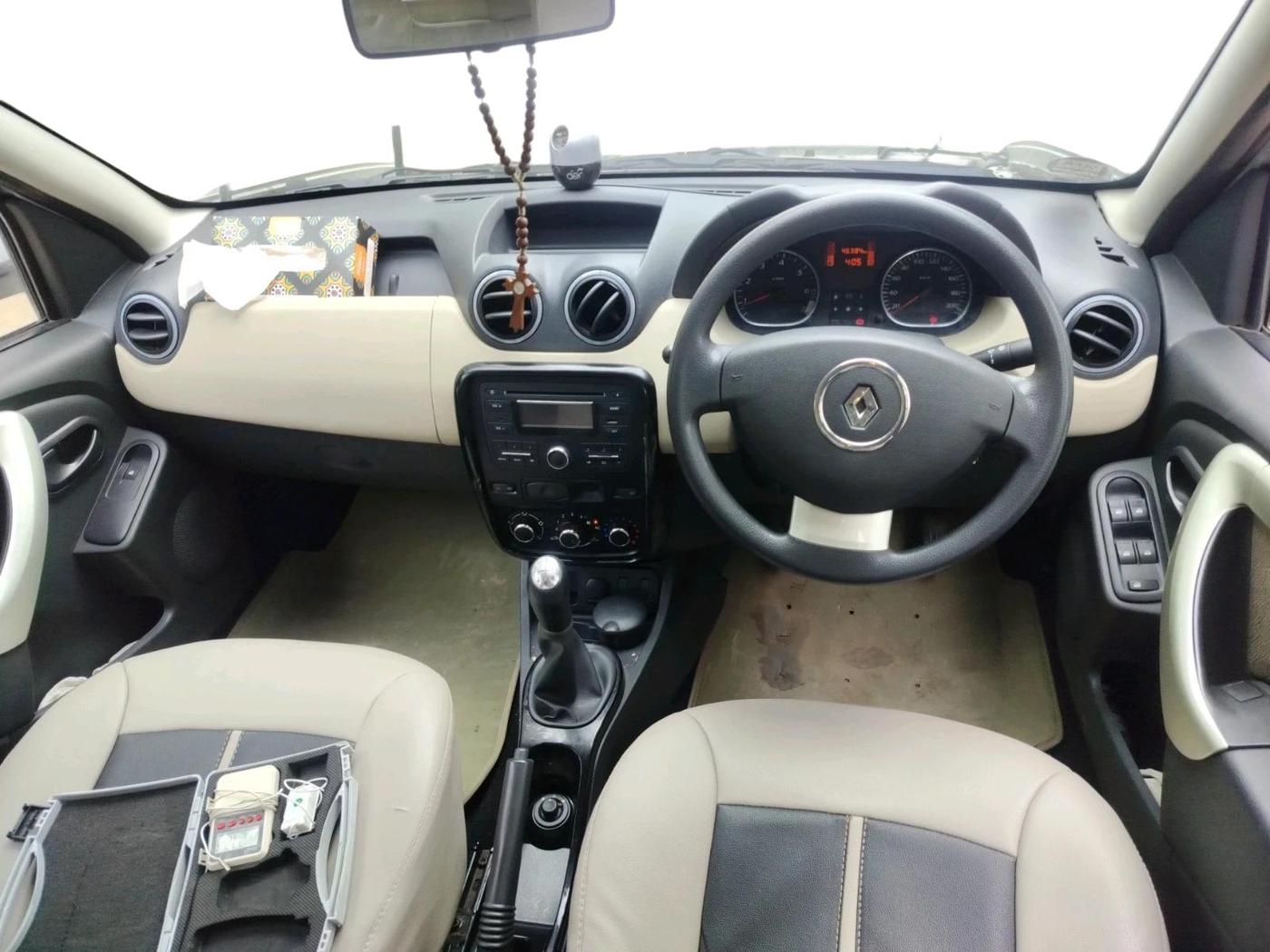 2012 Renault Duster RXL PETROL, Petrol, Manual, 46,384 km, interior