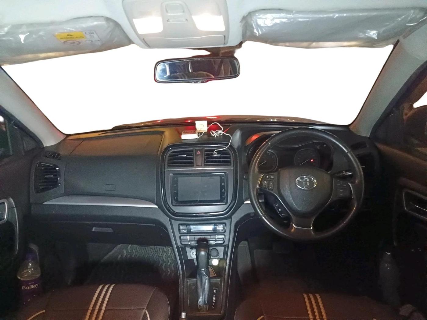 2021 Toyota URBAN CRUISER PREMIUM GRADE AT DUAL TONE, Petrol, Automatic, 51,626 km, interior