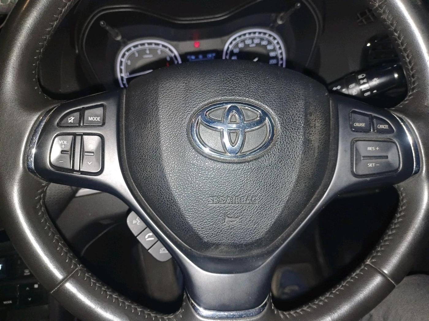 2021 Toyota URBAN CRUISER PREMIUM GRADE AT DUAL TONE, Petrol, Automatic, 51,626 km, interior