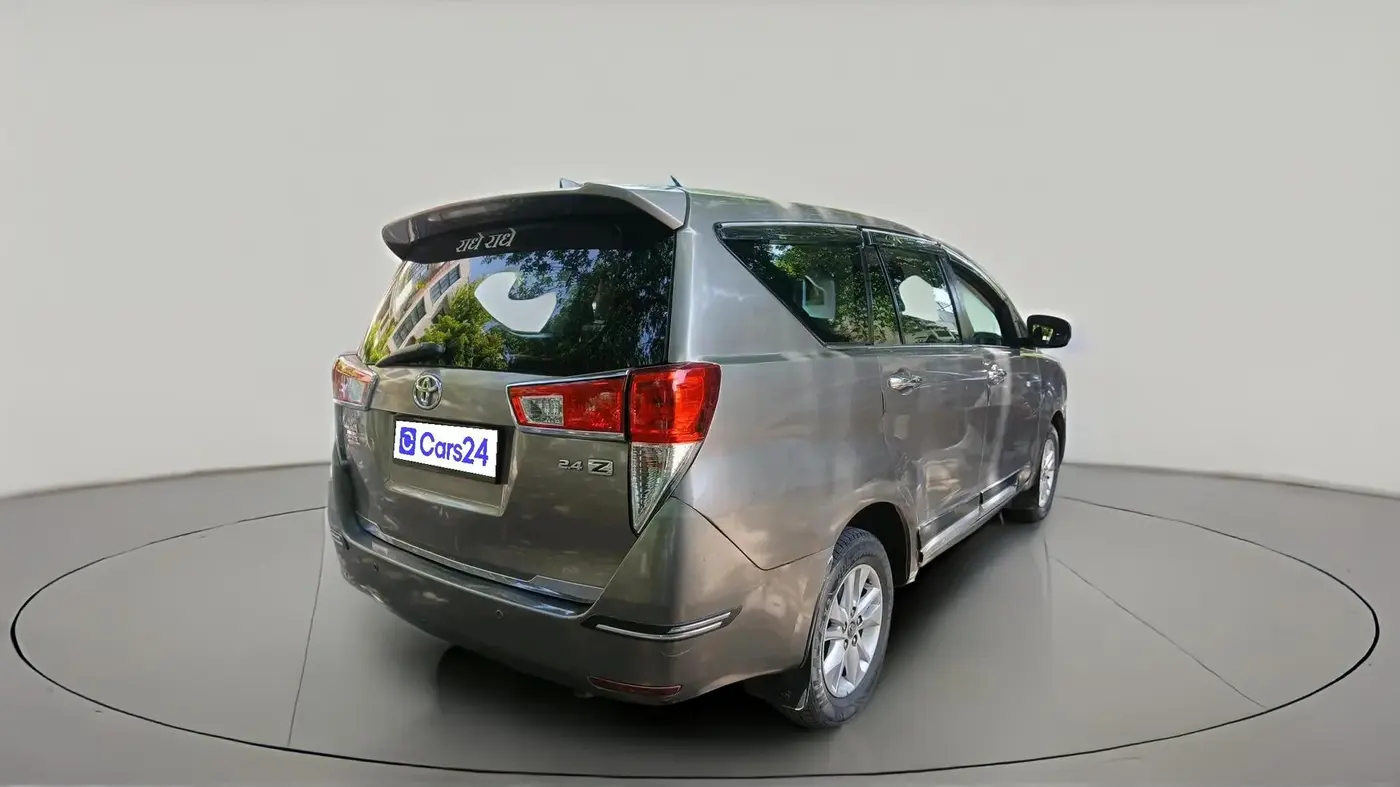 2017 Toyota Innova Crysta 2.4 ZX 7 STR, Diesel, Manual, 1,41,213 km, exterior