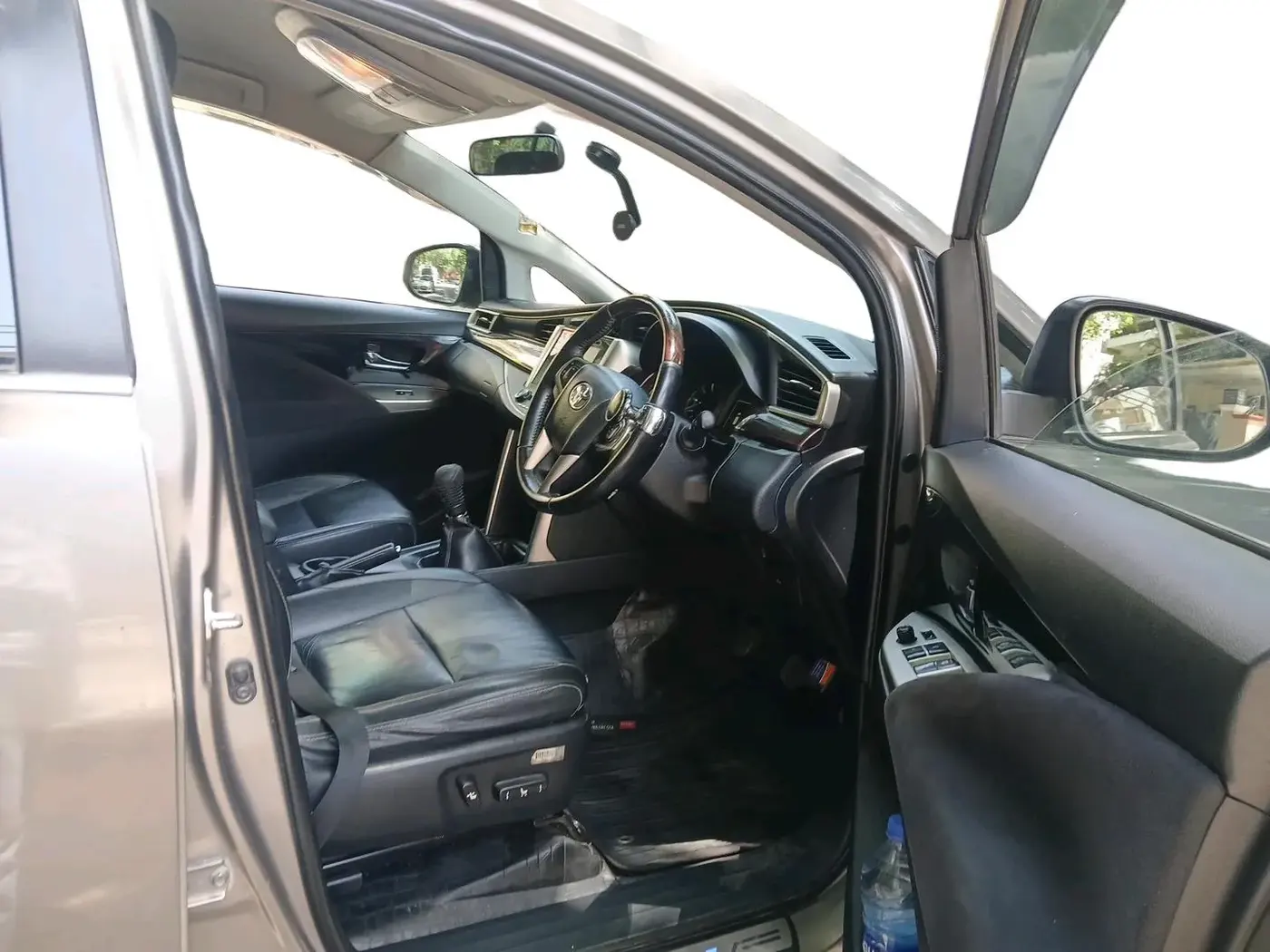 2017 Toyota Innova Crysta 2.4 ZX 7 STR, Diesel, Manual, 1,41,213 km, interior