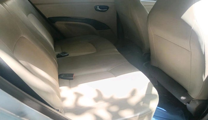 2011 Hyundai i10 MAGNA 1.2, Petrol, Manual, 1,49,572 km, interior