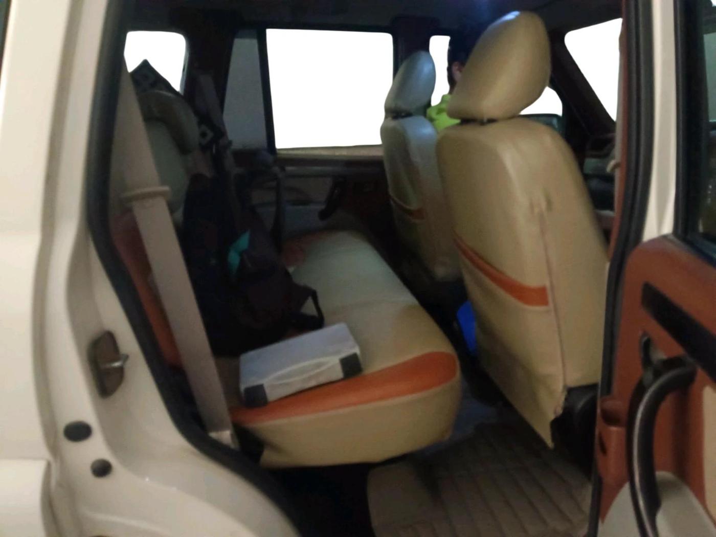 2017 Mahindra Scorpio S4 PLUS 1.99 INTELLI-HYBRID, Diesel, Manual, 47,836 km, interior