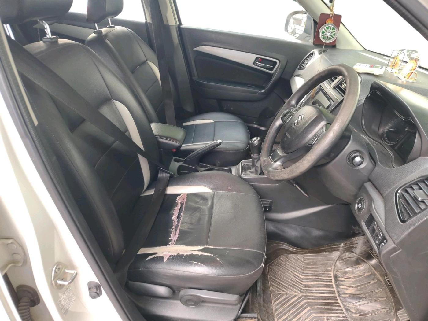 2020 Maruti Vitara Brezza ZXI, Petrol, Manual, 39,990 km, interior