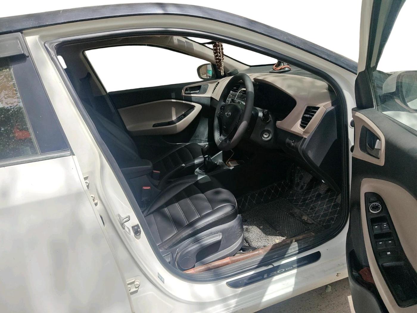 2017 Hyundai Elite i20 SPORTZ 1.2, Petrol, Manual, 87,946 km, interior