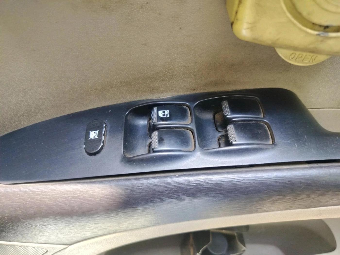2012 Hyundai i10 MAGNA 1.1, CNG, Manual, 1,00,000 km, interior