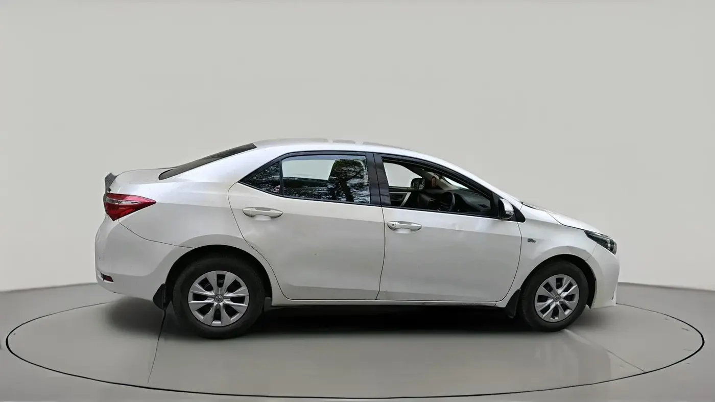 2015 Toyota Corolla Altis JS PETROL, Petrol, Manual, 1,42,292 km, exterior