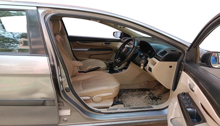 2017 Maruti Ciaz VDI+ SHVS, Diesel, Manual, 1,24,967 km, interior
