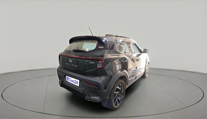 2024 Mahindra XUV 3XO AX7 1.2 TGDi AT, Petrol, Automatic, 11,593 km, exterior