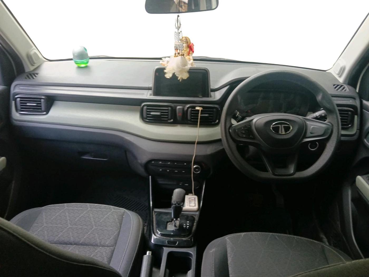 2024 Tata PUNCH Adventure Plus (S) AMT, Petrol, Automatic, 9,550 km, interior