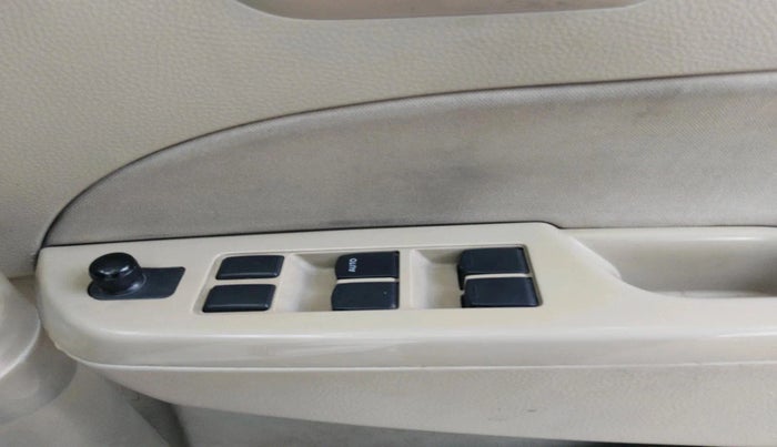 2012 Maruti Swift Dzire VXI, CNG, Manual, 90,186 km, interior