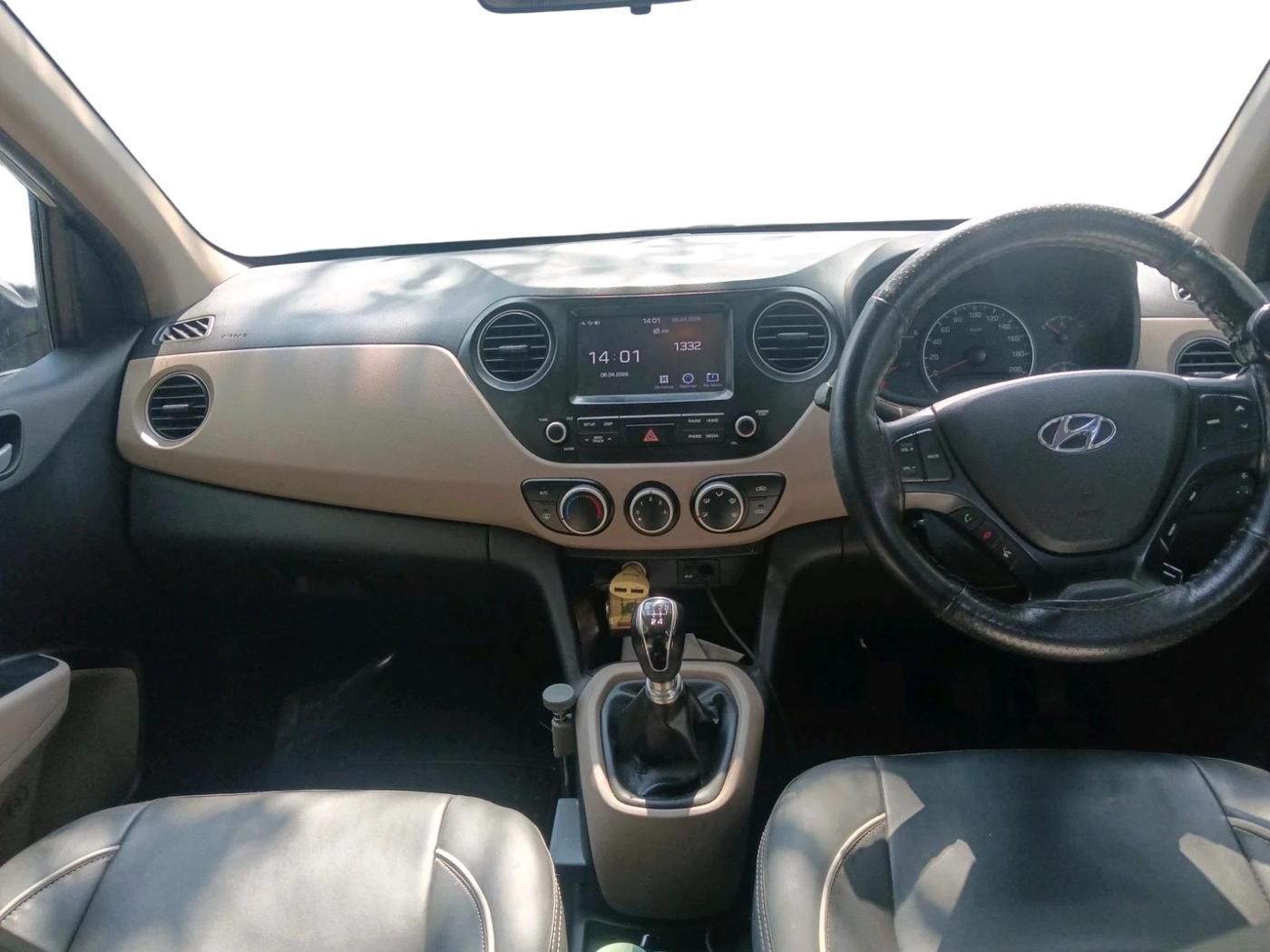 2017 Hyundai Grand i10 SPORTZ (O) 1.2 U2 CRDI, Diesel, Manual, 1,50,420 km, interior