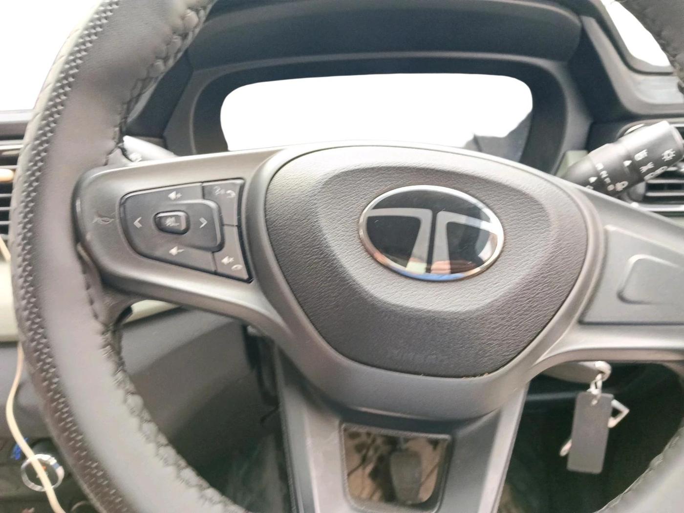 2024 Tata PUNCH ADVENTURE MT, Petrol, Manual, 27,279 km, interior