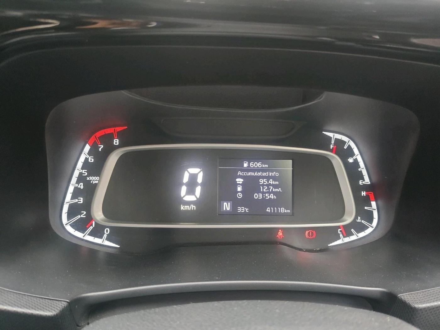 2022 KIA SONET HTK PLUS 1.0 IMT, Petrol, Manual, 41,118 km, interior