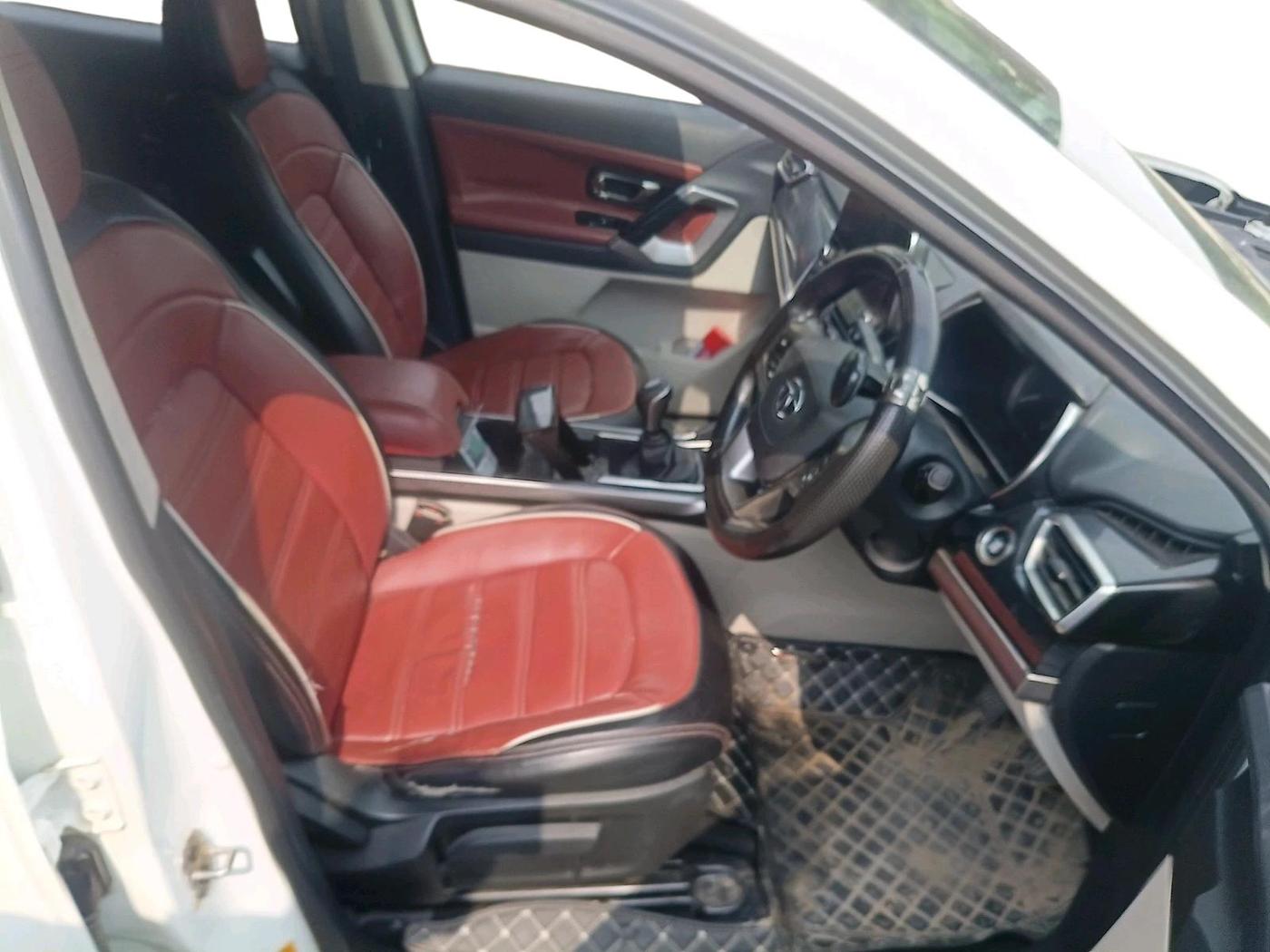 2022 Tata Safari XT PLUS, Diesel, Manual, 38,781 km, interior