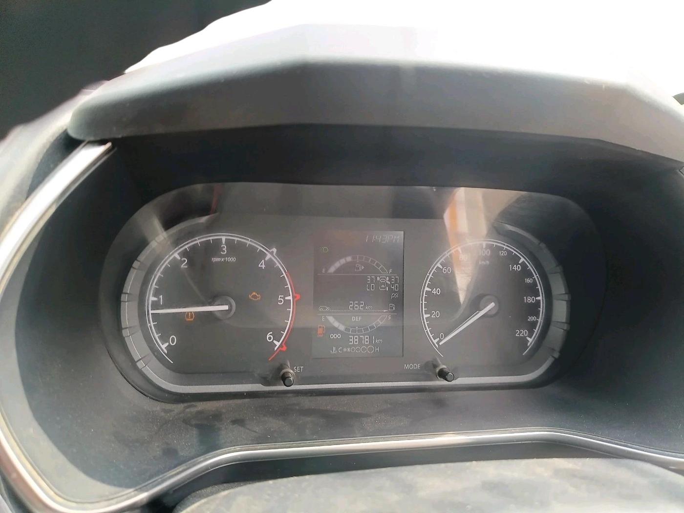 2022 Tata Safari XT PLUS, Diesel, Manual, 38,781 km, interior