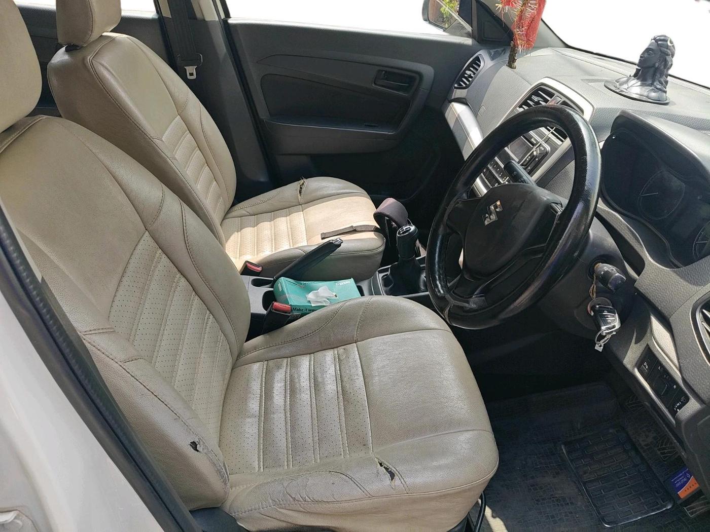 2017 Maruti Vitara Brezza VDI (O), Diesel, Manual, 1,07,910 km, interior
