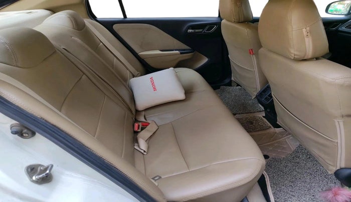 2017 Honda City 1.5L I-VTEC V MT, Petrol, Manual, 1,15,753 km, interior