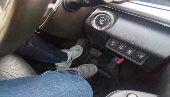 2023 Maruti XL6 ALPHA AT, Petrol, Automatic, 29,701 km, interior