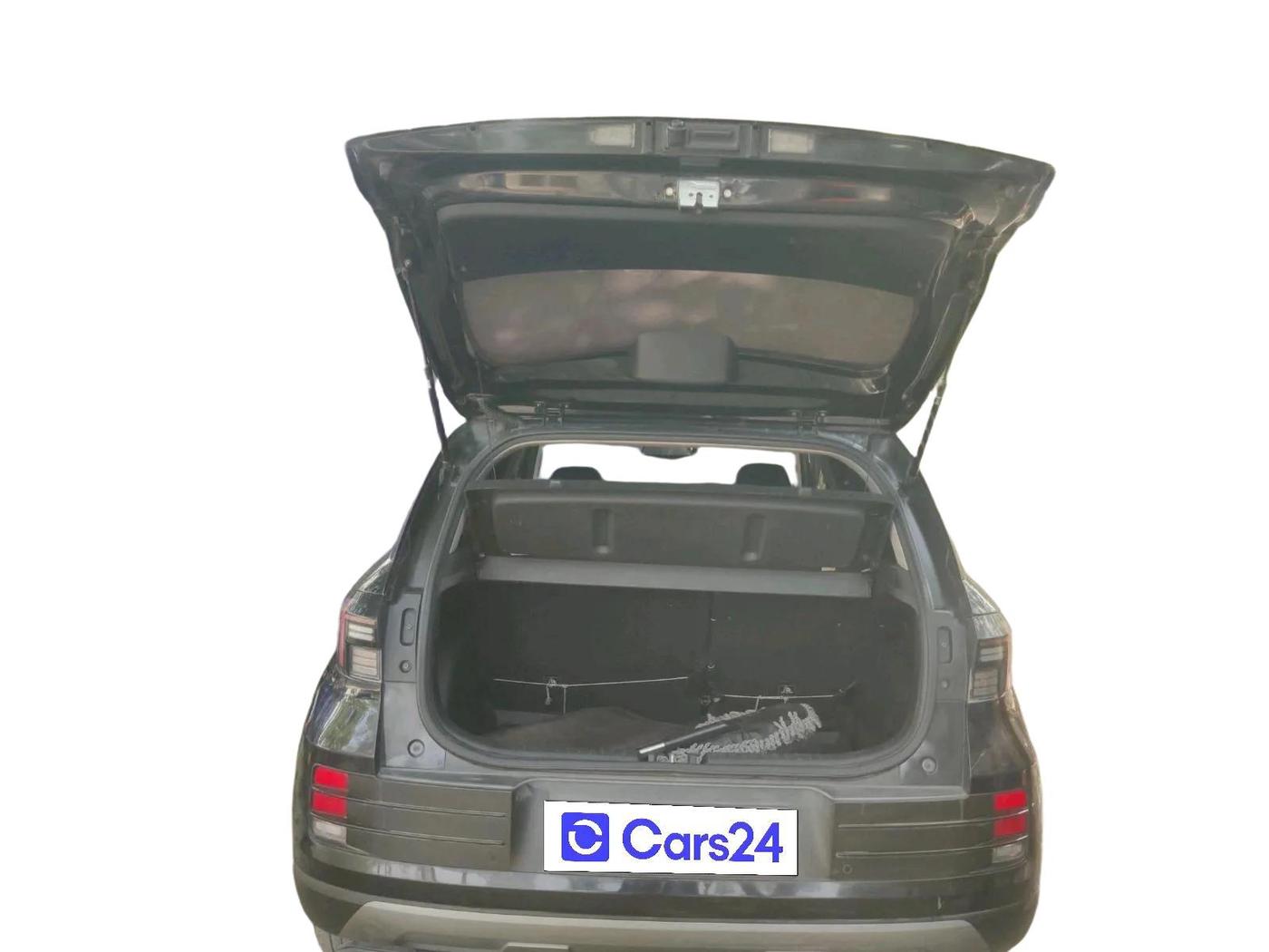 2022 Hyundai VENUE SX 1.2 PETROL, Petrol, Manual, 57,948 km, exterior