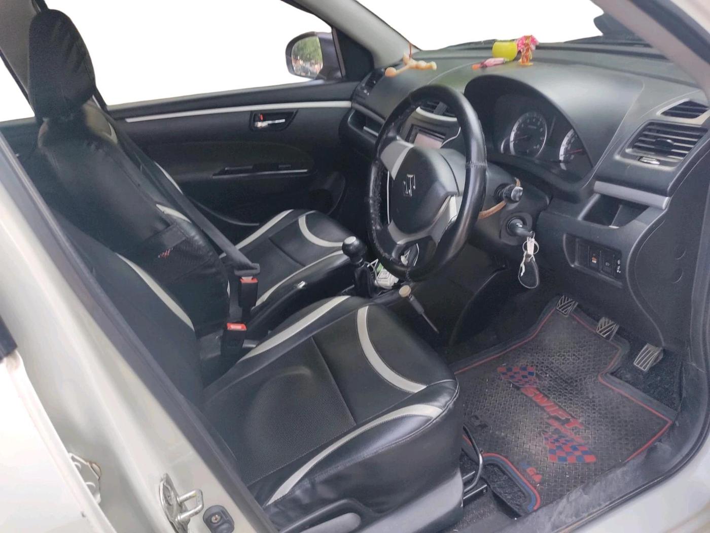 2012 Maruti Swift VXI, Petrol, Manual, 57,430 km, interior