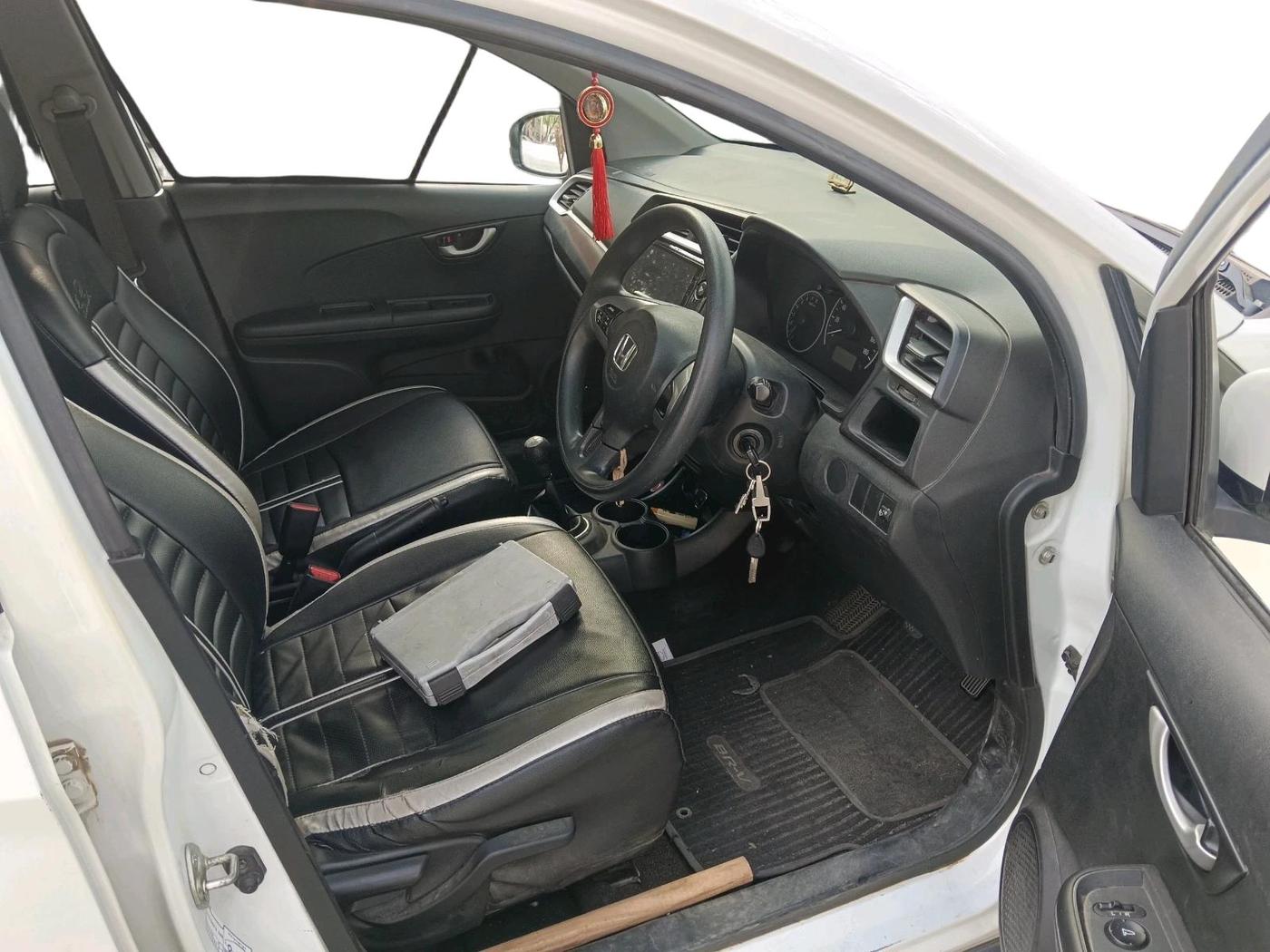 2017 Honda BR-V 1.5L I-VTEC S, Petrol, Manual, 42,000 km, interior