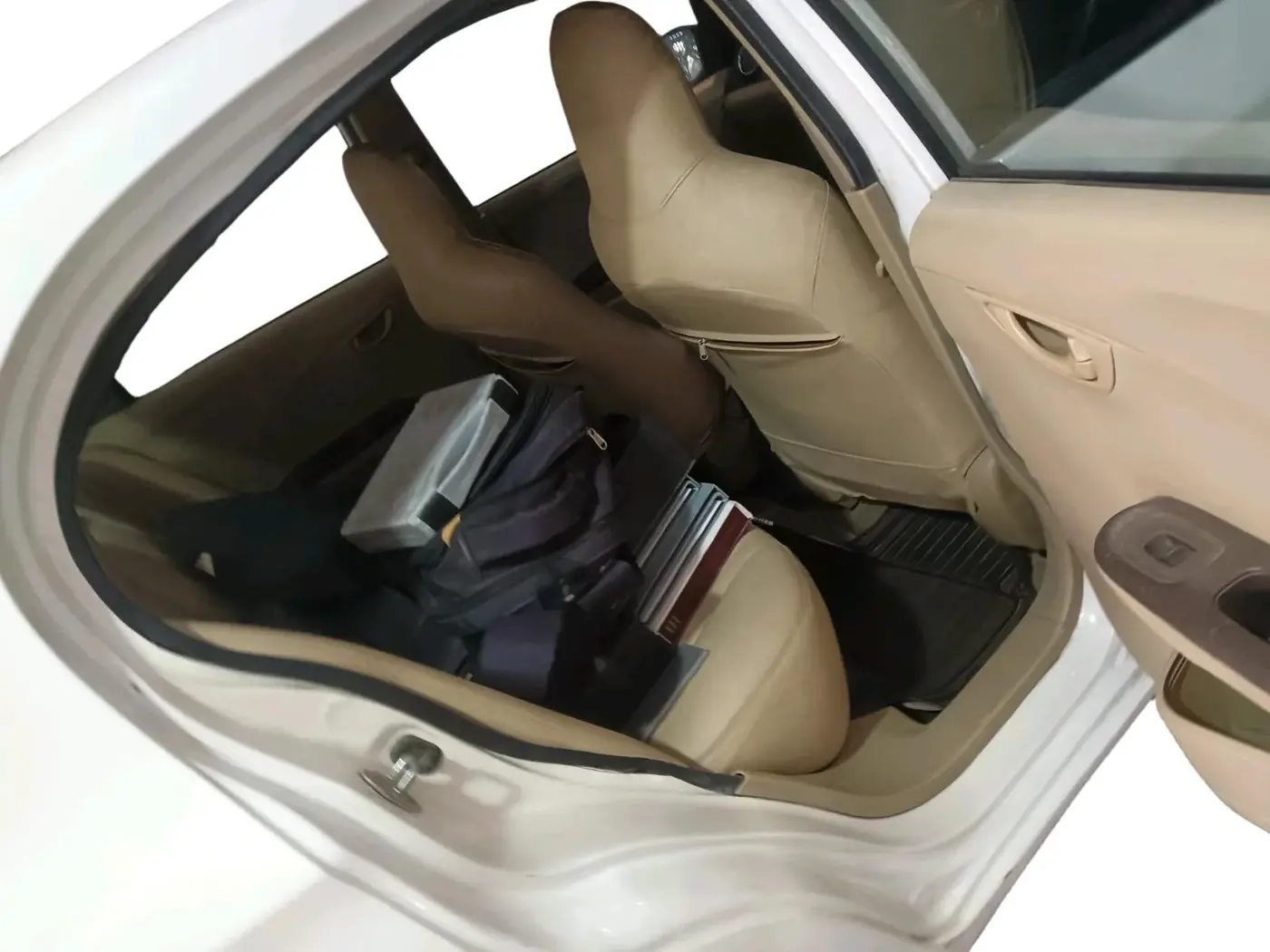 2014 Honda Amaze 1.2L I-VTEC S, CNG, Manual, 1,50,435 km, interior