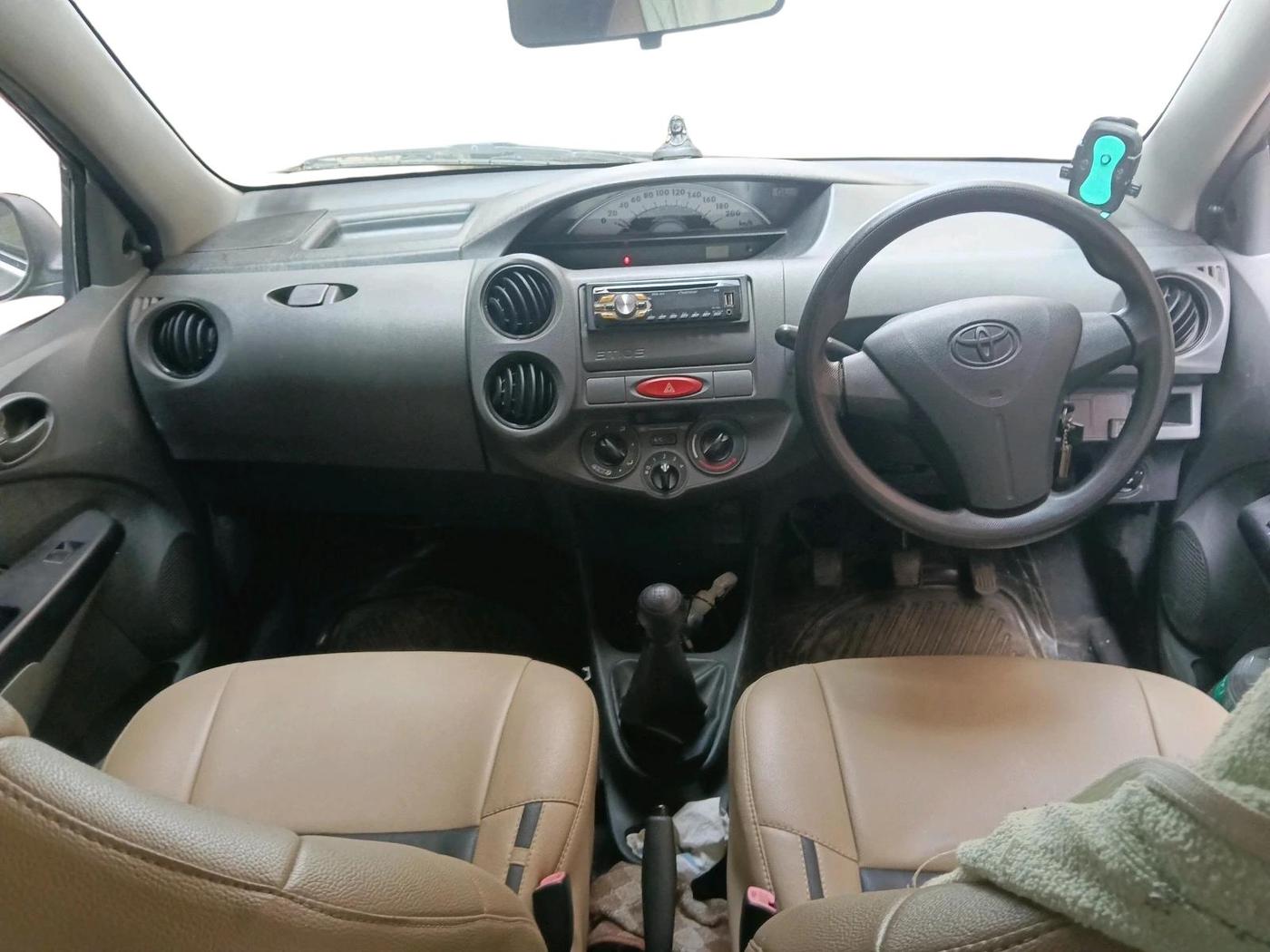 2012 Toyota Etios G, CNG, Manual, 79,097 km, interior
