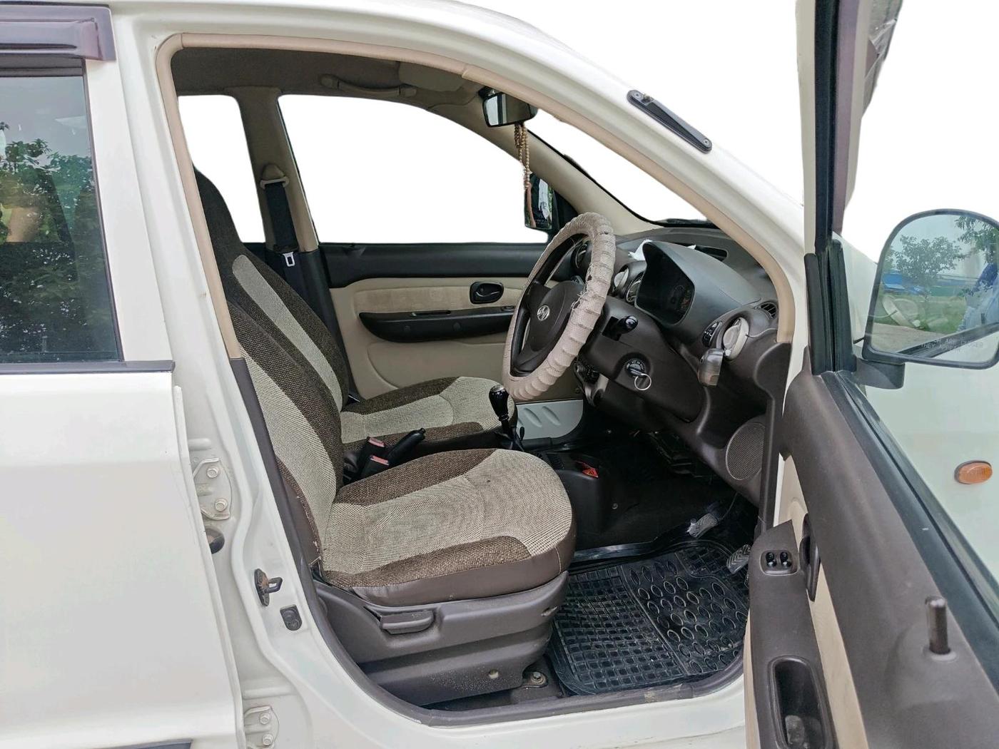 2012 Hyundai Santro Xing GL PLUS, CNG, Manual, 1,61,397 km, interior