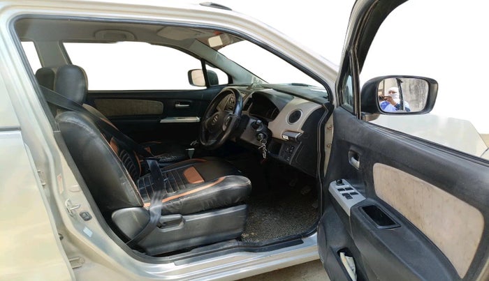 2013 Maruti Wagon R 1.0 VXI, Petrol, Manual, 1,11,053 km, interior