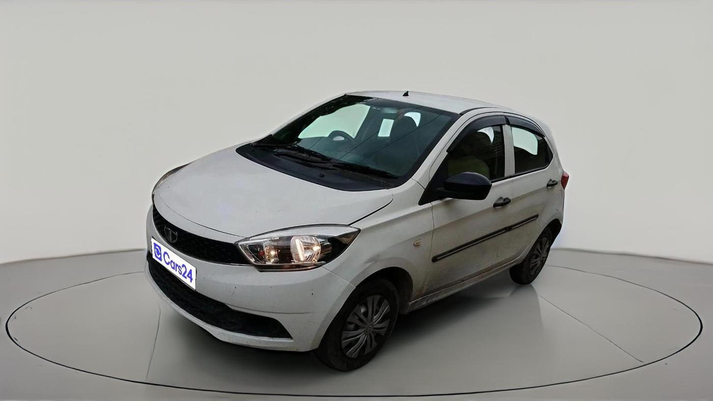 2017 Tata Tiago XE PETROL, CNG, Manual, 80,133 km, exterior