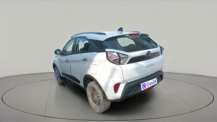 2022 Tata NEXON XM PLUS SUNROOF PETROL, Petrol, Manual, 61,013 km, exterior