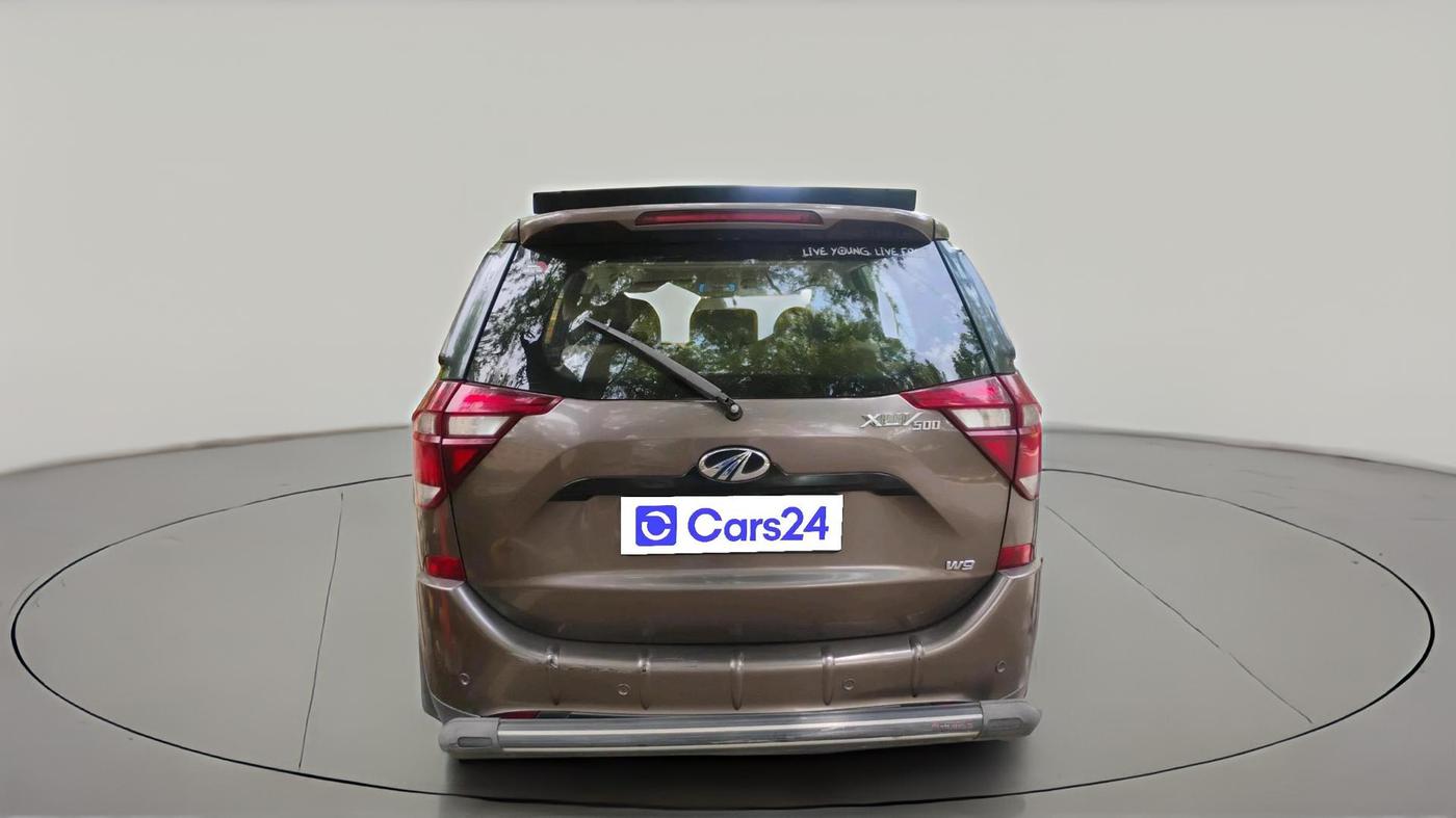 2020 Mahindra XUV500 W9, Diesel, Manual, 49,873 km, exterior